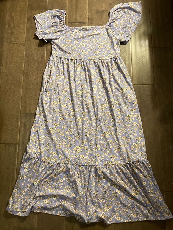 Haptics Dresses & Skirts - Haptics by Holly Harper Lavender Floral Midi Dress with ruffle Sleeves